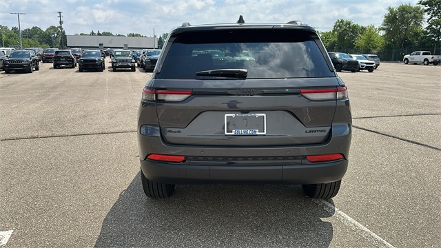 new 2025 Jeep Grand Cherokee car, priced at $48,340