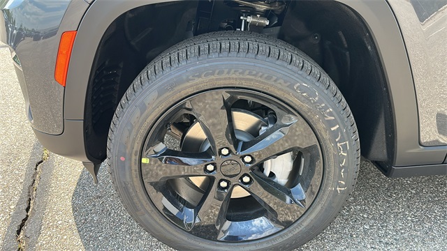 new 2025 Jeep Grand Cherokee car, priced at $48,340