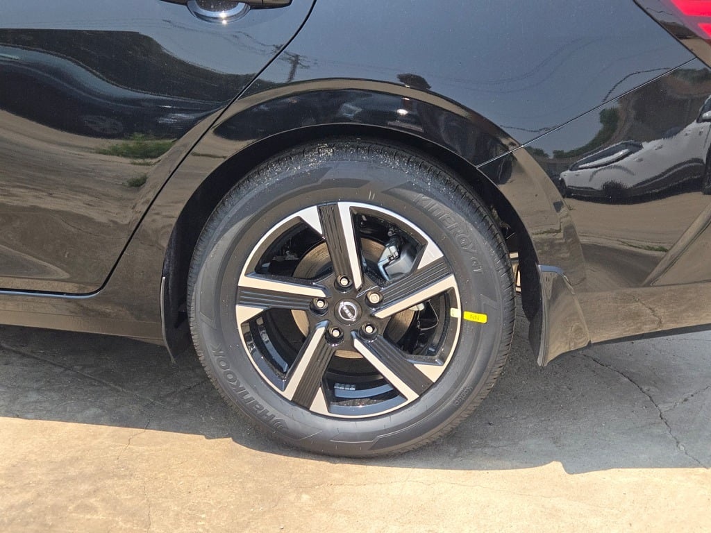 new 2025 Nissan Sentra car, priced at $24,915