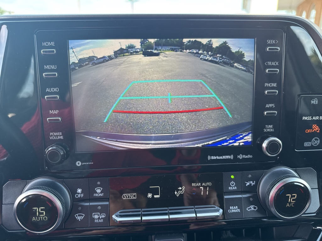 used 2020 Toyota Highlander car, priced at $26,900
