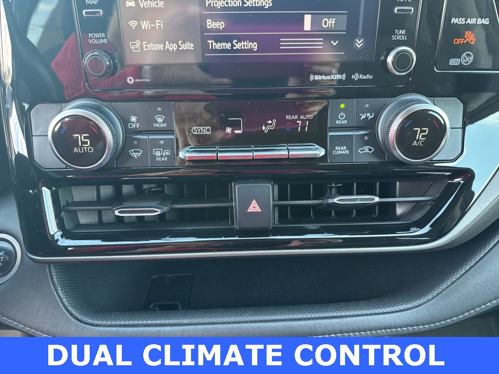 used 2020 Toyota Highlander car, priced at $26,900