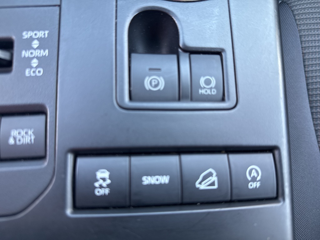 used 2020 Toyota Highlander car, priced at $26,900