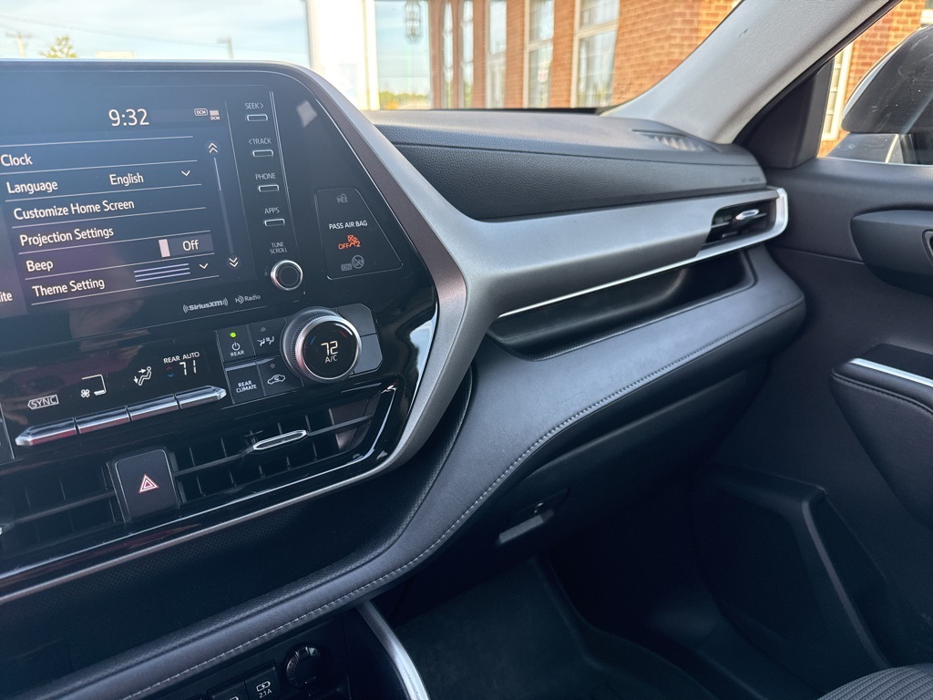 used 2020 Toyota Highlander car, priced at $26,900