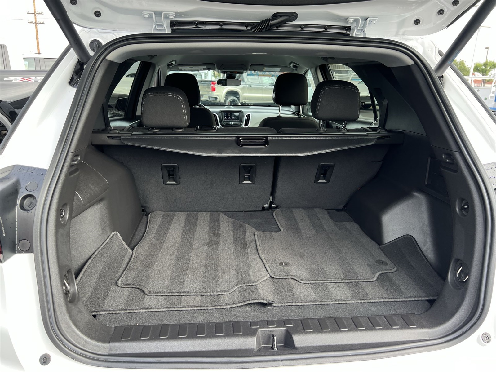 used 2023 Chevrolet Equinox car, priced at $22,991