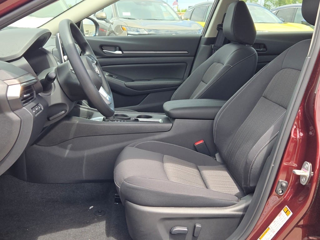 new 2025 Nissan Altima car, priced at $29,605