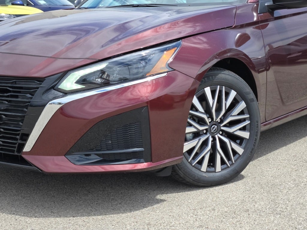 new 2025 Nissan Altima car, priced at $29,605