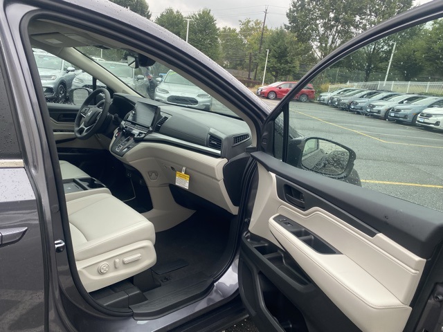 new 2026 Honda Odyssey car, priced at $42,076