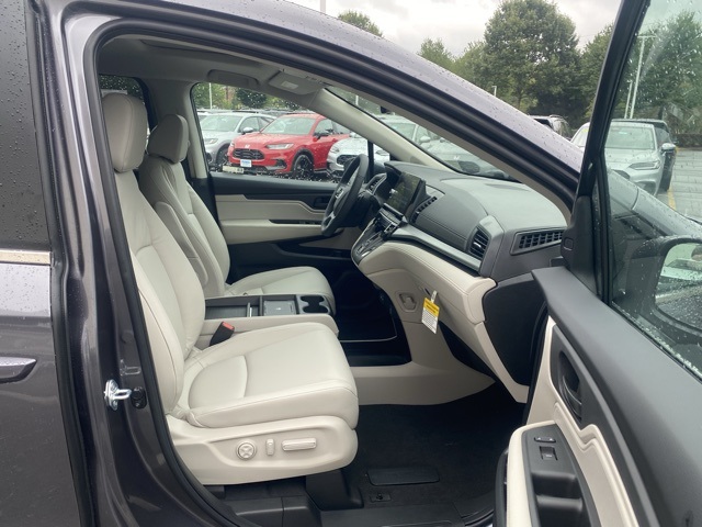 new 2026 Honda Odyssey car, priced at $42,076
