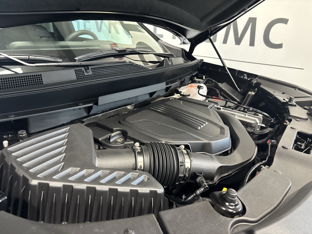 new 2026 Chevrolet Traverse car, priced at $44,438