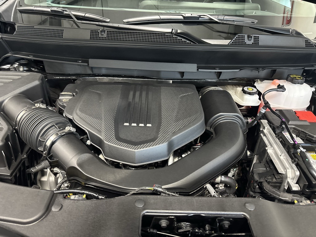 new 2026 Chevrolet Traverse car, priced at $44,438