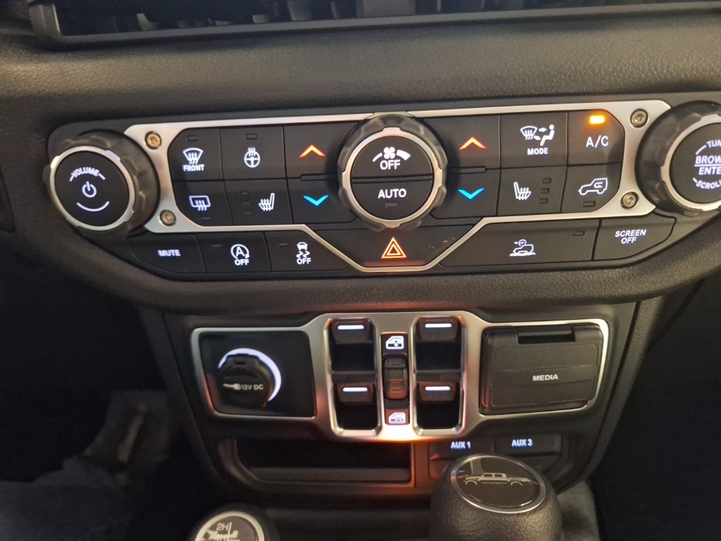 new 2025 Jeep Gladiator car, priced at $47,499