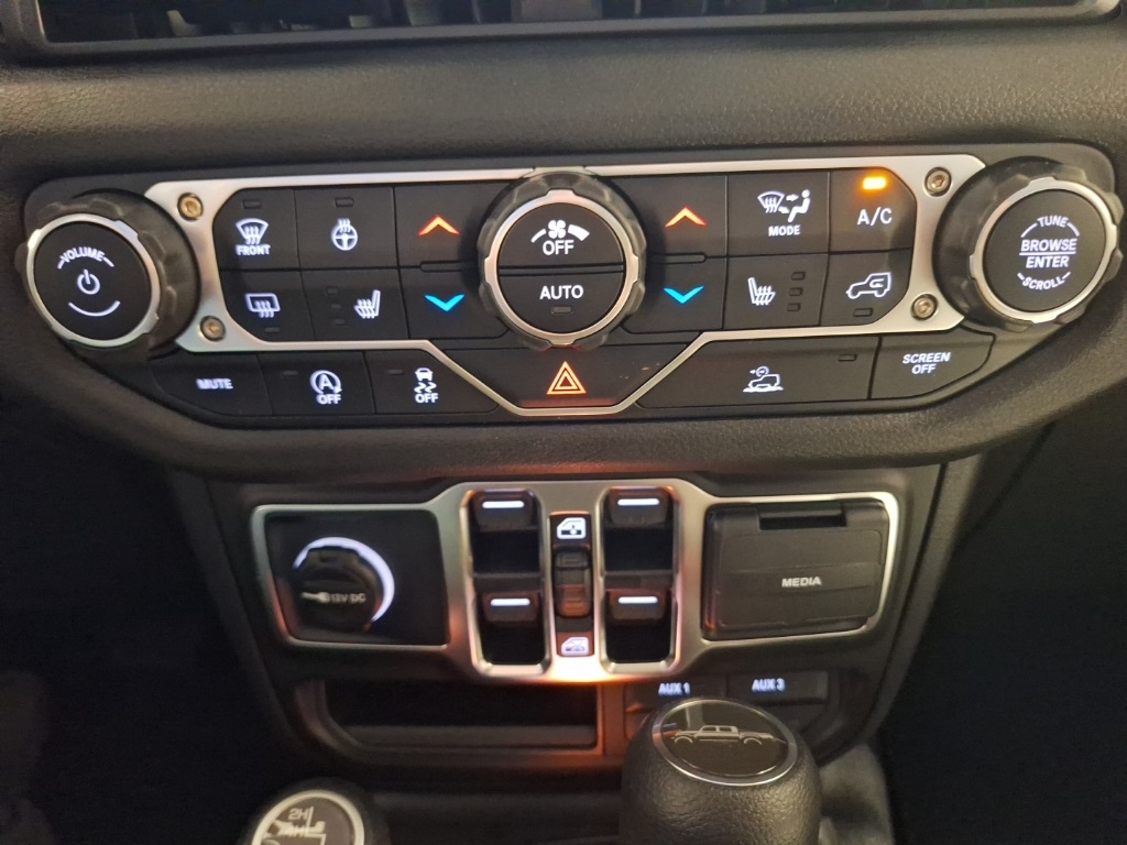 new 2025 Jeep Gladiator car, priced at $47,499