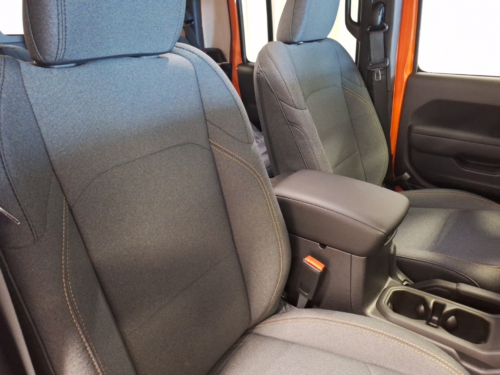 new 2025 Jeep Gladiator car, priced at $47,499