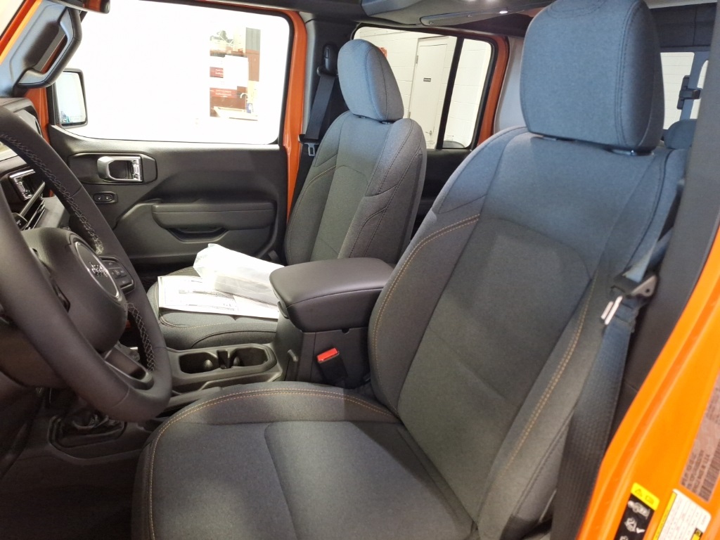 new 2025 Jeep Gladiator car, priced at $47,499