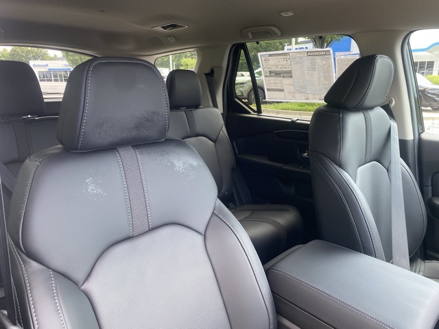 new 2025 Honda Pilot car, priced at $47,050