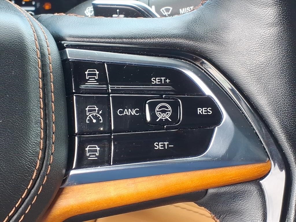 used 2023 Jeep Grand Cherokee car, priced at $39,900