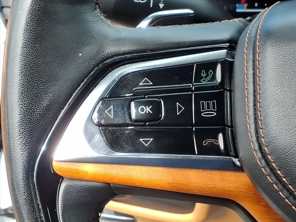 used 2023 Jeep Grand Cherokee car, priced at $39,900