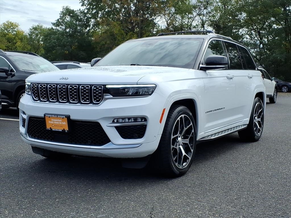 used 2023 Jeep Grand Cherokee car, priced at $39,900