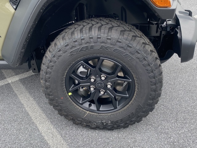 new 2025 Jeep Wrangler car, priced at $43,598