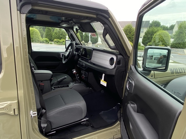 new 2025 Jeep Wrangler car, priced at $43,598