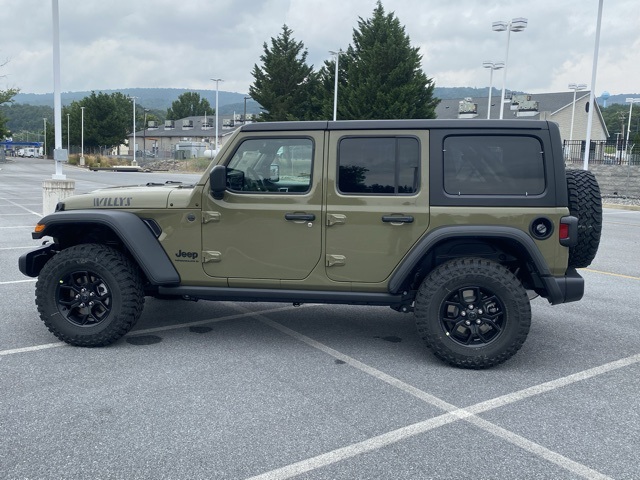 new 2025 Jeep Wrangler car, priced at $43,598