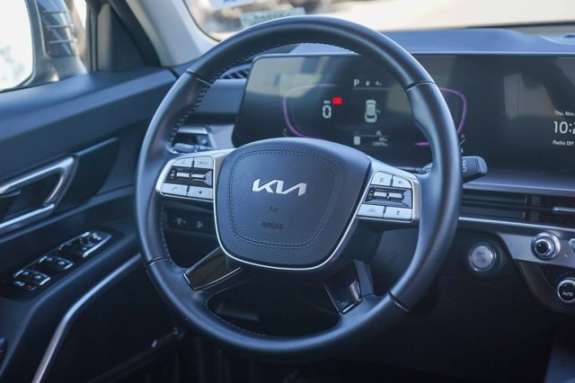 used 2024 Kia Telluride car, priced at $31,992
