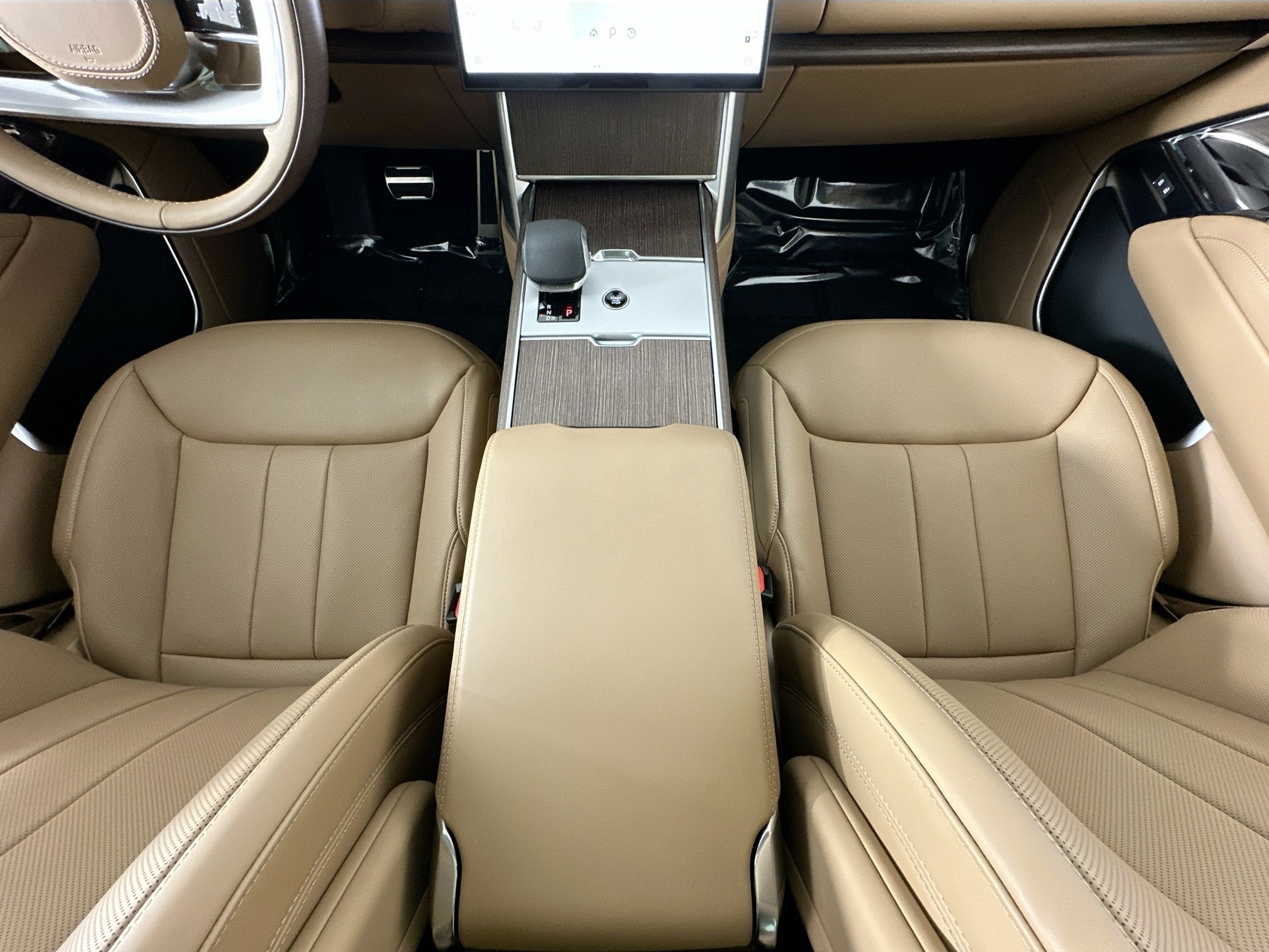 new 2025 Land Rover Range Rover Plug-In Hybrid car, priced at $135,635