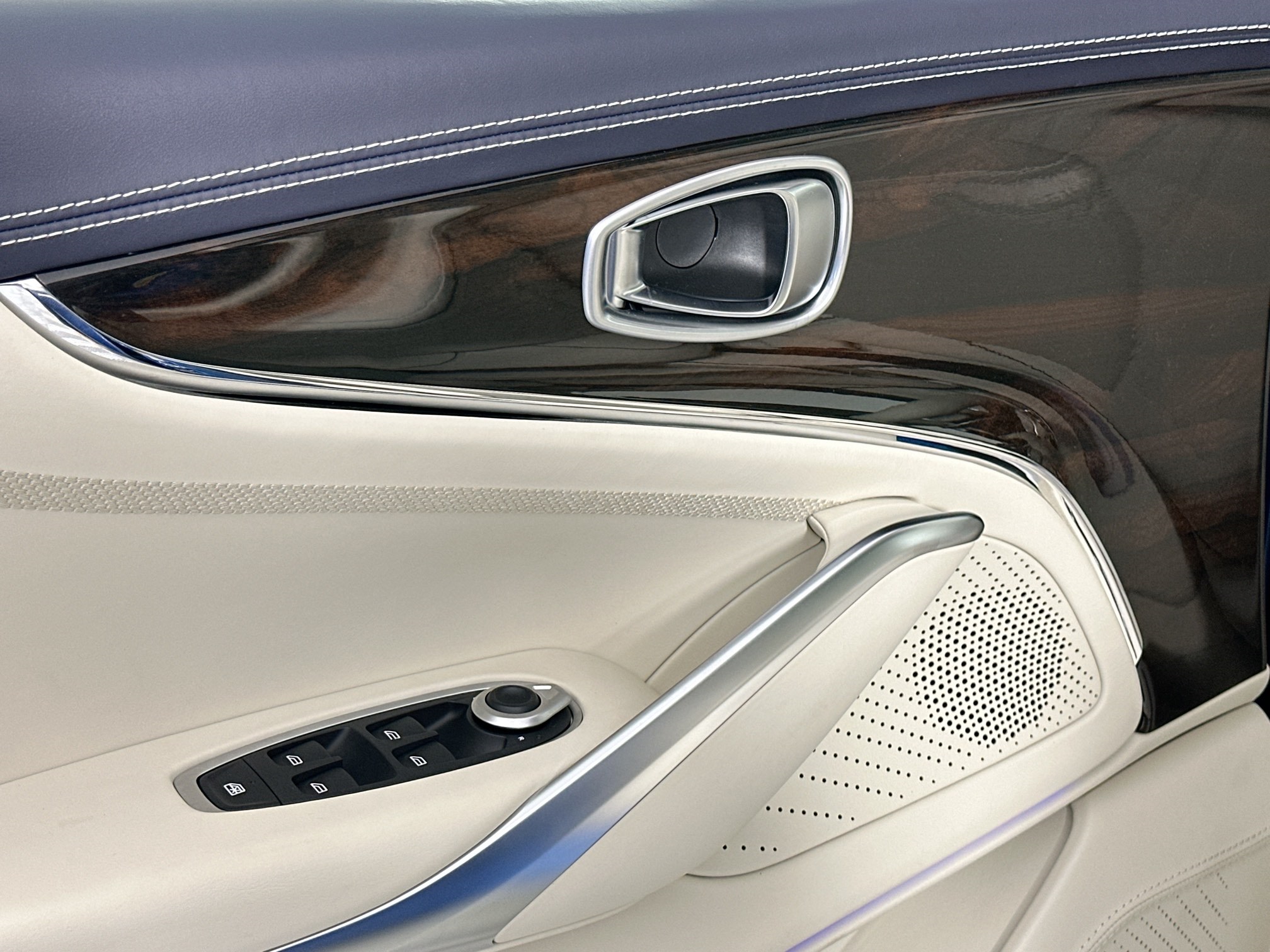 new 2025 Aston Martin DBX 707 car, priced at $304,025