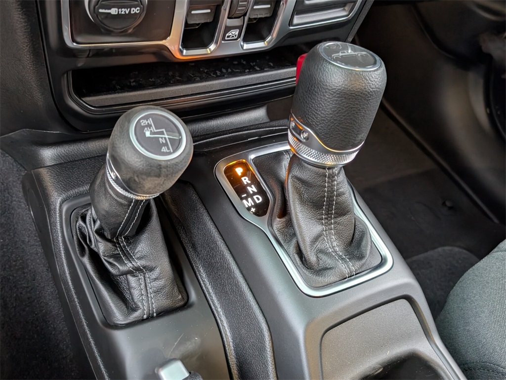 new 2025 Jeep Gladiator car, priced at $37,735