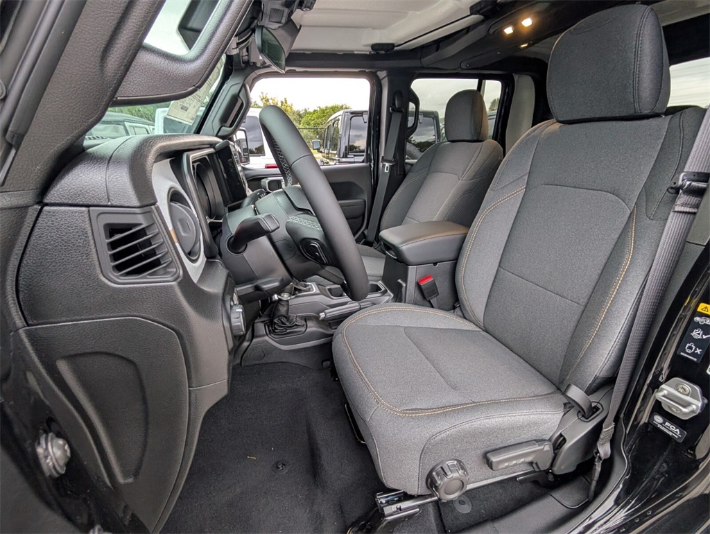 new 2025 Jeep Gladiator car, priced at $37,735