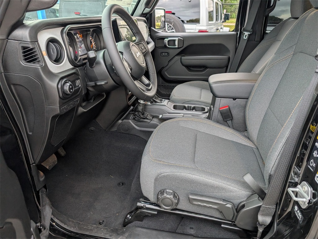 new 2025 Jeep Gladiator car, priced at $37,735