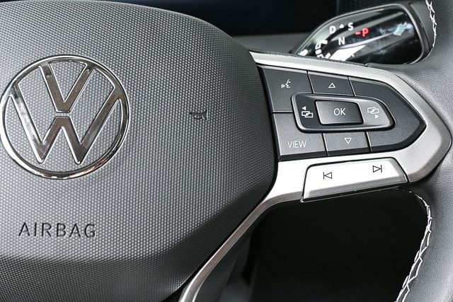 new 2025 Volkswagen Tiguan car, priced at $35,879