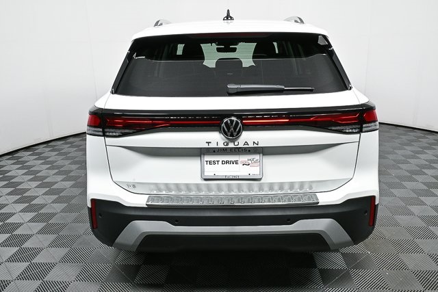 new 2025 Volkswagen Tiguan car, priced at $35,879