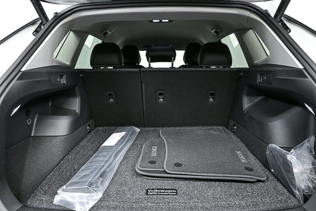 new 2025 Volkswagen Tiguan car, priced at $35,879
