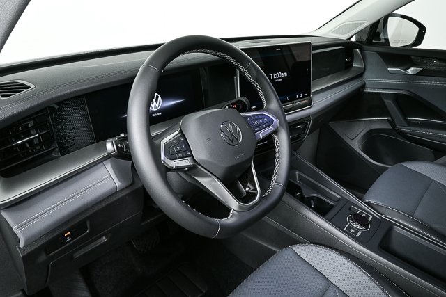 new 2025 Volkswagen Tiguan car, priced at $35,879