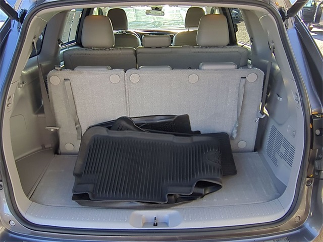 used 2018 Toyota Highlander car, priced at $24,911
