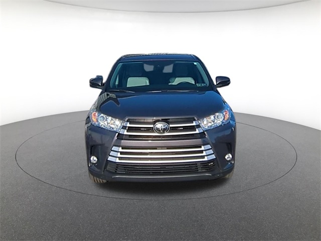 used 2018 Toyota Highlander car, priced at $24,911
