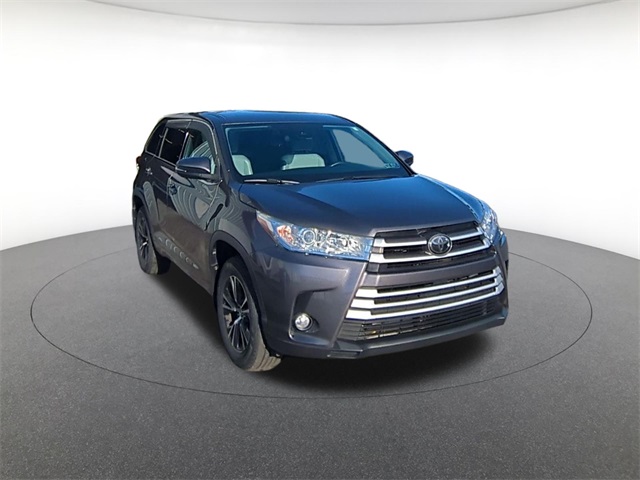used 2018 Toyota Highlander car, priced at $24,911