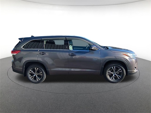 used 2018 Toyota Highlander car, priced at $24,911