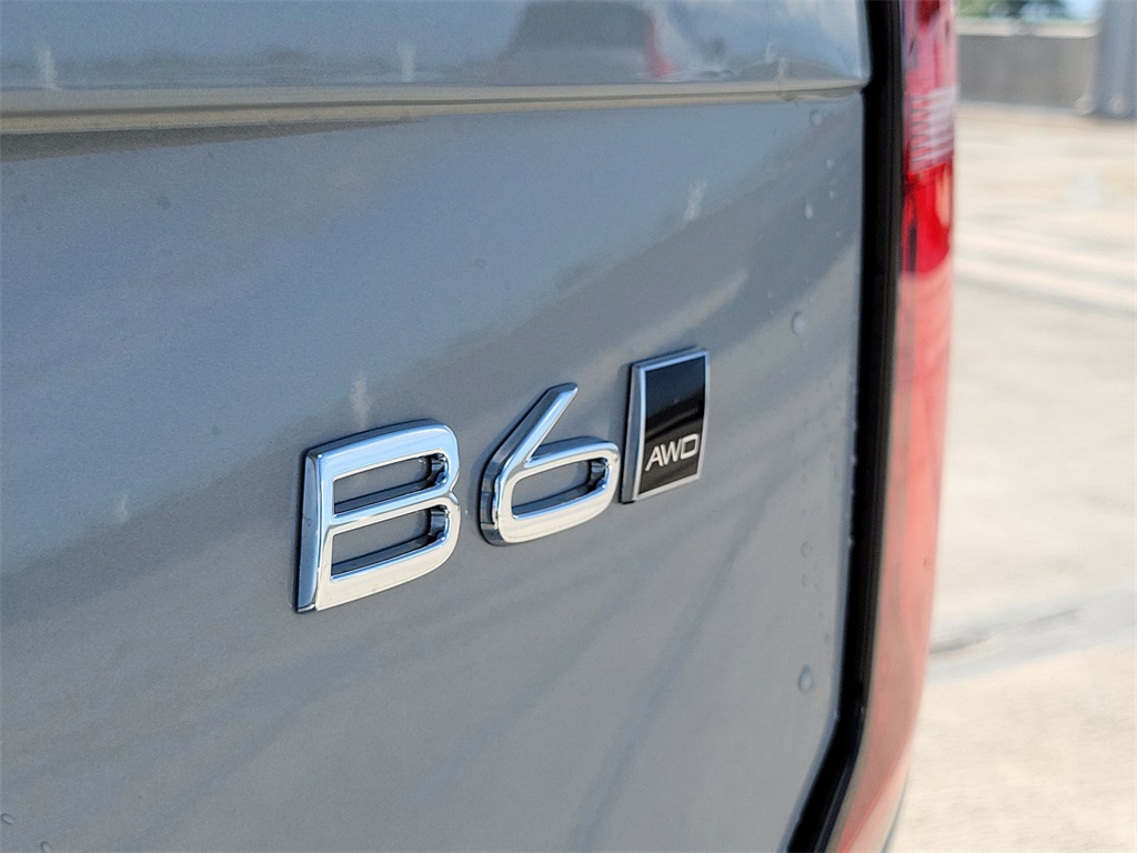 new 2026 Volvo XC90 car, priced at $69,345