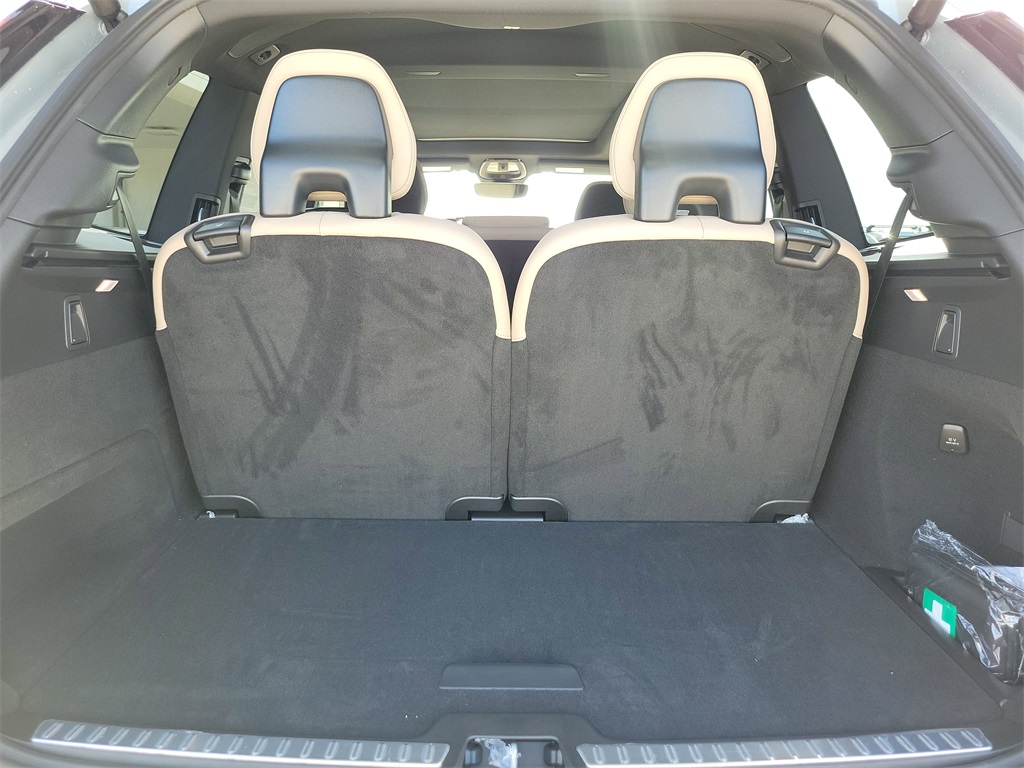 new 2026 Volvo XC90 car, priced at $69,345