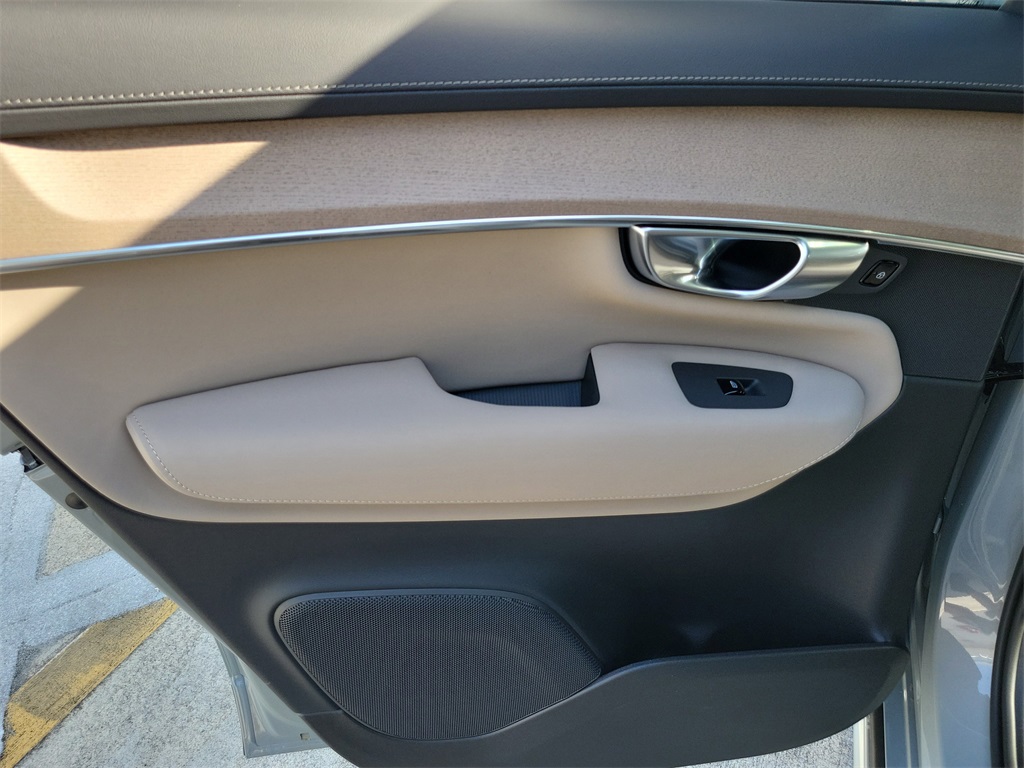 new 2026 Volvo XC90 car, priced at $69,345