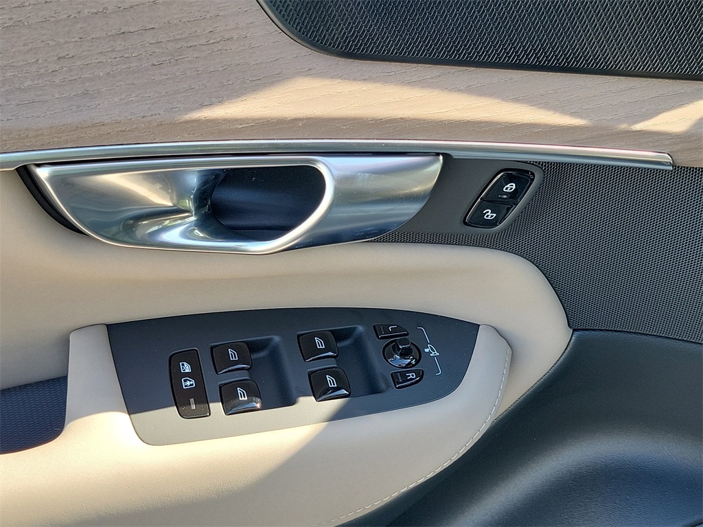 new 2026 Volvo XC90 car, priced at $69,345
