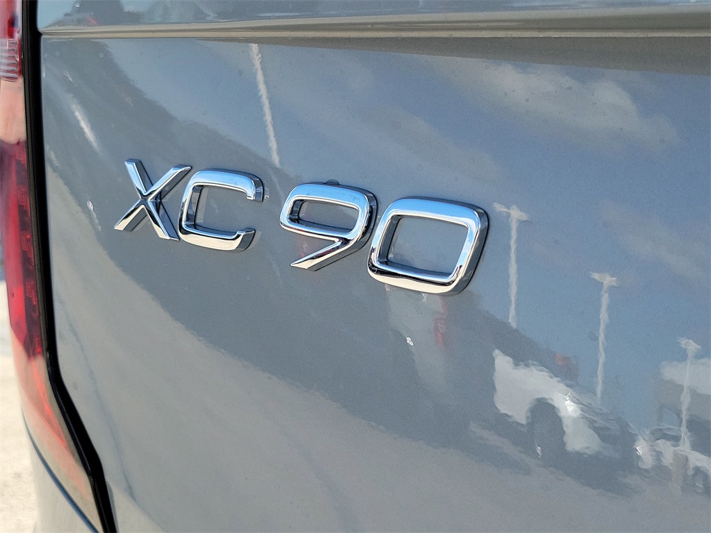 new 2026 Volvo XC90 car, priced at $69,345