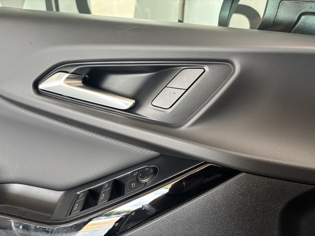 new 2026 Chevrolet Equinox car, priced at $34,353