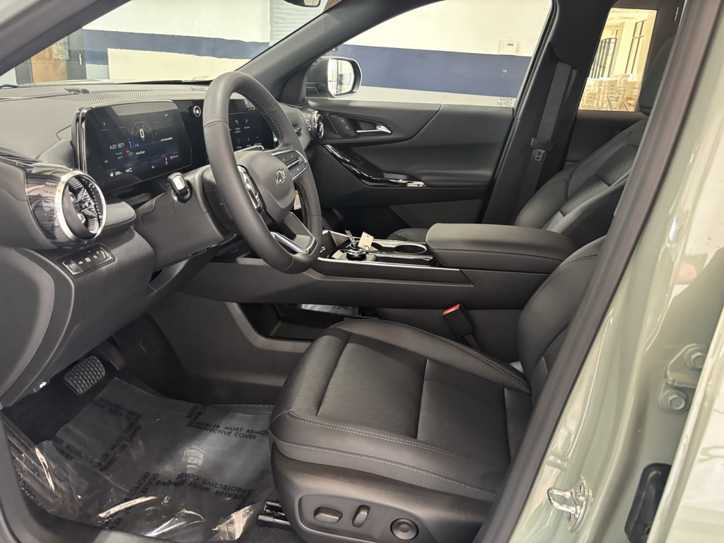 new 2026 Chevrolet Equinox car, priced at $34,353