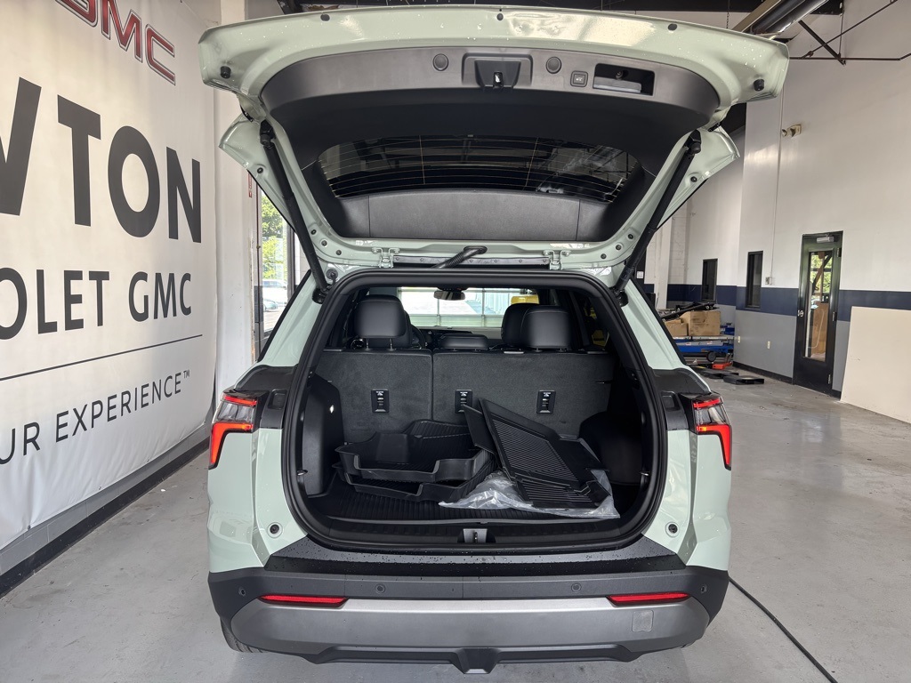 new 2026 Chevrolet Equinox car, priced at $34,353