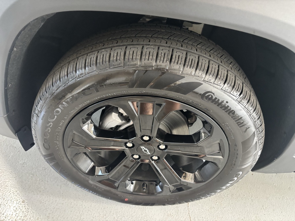 new 2026 Chevrolet Equinox car, priced at $34,353