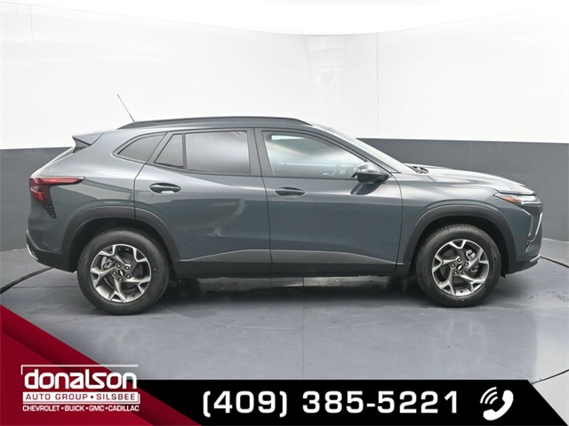 new 2025 Chevrolet Trax car, priced at $24,095
