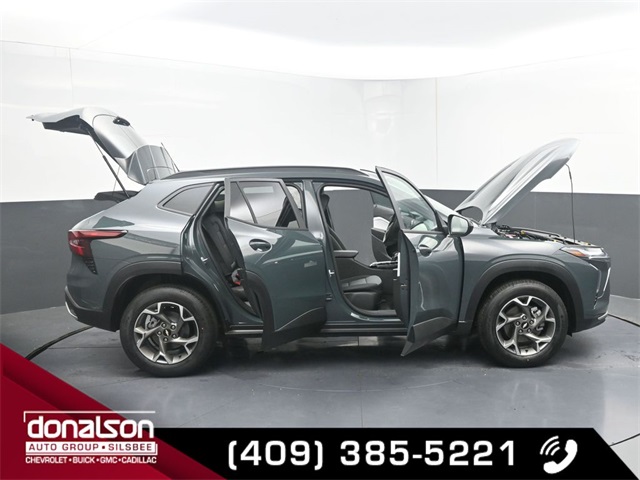 new 2025 Chevrolet Trax car, priced at $24,095